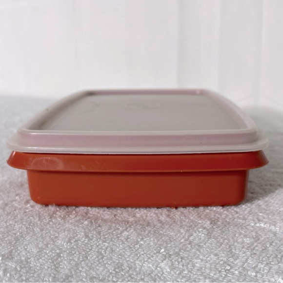 Vintage Tupperware Paprika Deli Meat Cheese Keeper With Lid - Picture 6 of 15